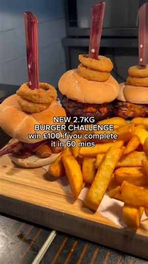 Monster Burger Challenge, 1 person 60 mins, 2 people 20 mins, eat it all with in time limits to win £100 cash #fblifestyle #foodchallenge #burgerchallenge | Cattlemans Steakhouse