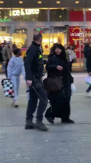 Dutch police officer assaults two Muslim women