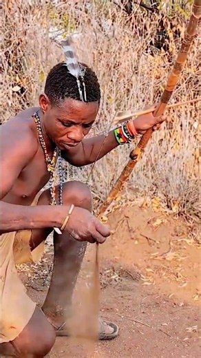 Hadzabe Hunters Track a Warthog… Every Move Matters! 🏹🐗🌿 | African Bush Life