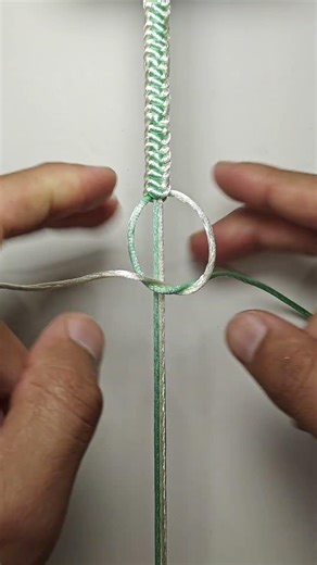 How to Tie a Double Sided Macrame Knot | Easy Bracelet Tutorial #shortstutorial #knot #diybracelet