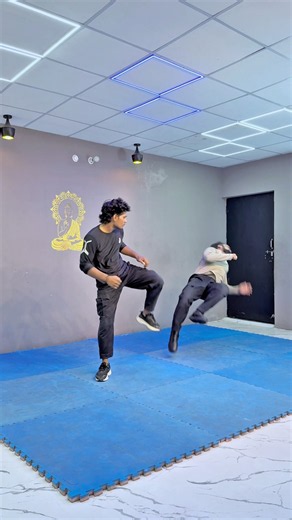 Master the Slide Side Kick in 3 Easy Steps! 💥⚡️ #MartialArts #SideKick #Kickboxing #selfdefense