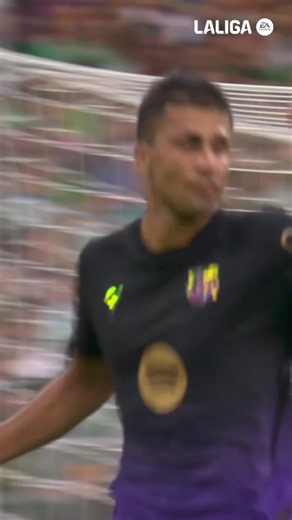 Rodri’s first goal was a nice header 💥 #laligahighlights #fcbarcelona #barçaontiktok