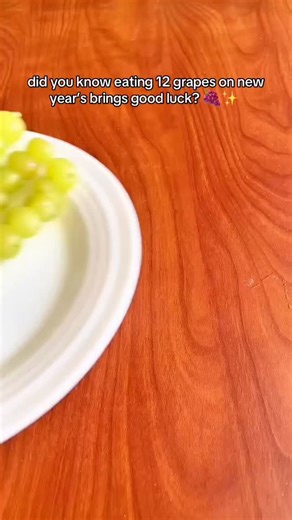 Did you know if you eat 12 grapes at midnight on New Year’s Eve you’ll have good luck? 🍇✨ | Kroger