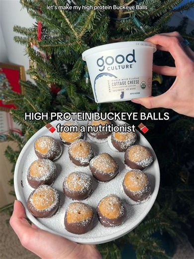 #GoodCulturePartner HIGH PROTEIN BUCKEYE BALLS 🍫 🤎My nutritionist’s twist on a holiday classic Adding in ONE ingredient ✨ @good_culture cottage cheese ✨gives you that creamy texture extra protein… 🤯AND somehow makes these Buckeye Balls taste even better (the cottage cheese adds the slightest tanginess!) Good Culture is a must-have fridge staple for the holidays because it’s: ✔️ made with just 4 simple ingredients ✔️ packed with protein (14g per serving) ✔️ made with live & active cultures ✔️ 