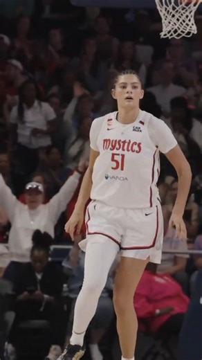 🚨 Lauren Betts 1st career bucket | WNBA Women's Basketball #shorts #short #basketball #wnba