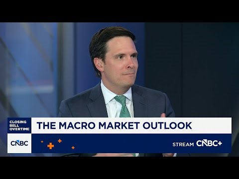 Strategas' Chris Verone talks cracks in the technical market picture