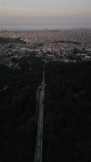 Enjoy exceptional fuel efficiency along with reduced tailpipe emissions. Book a test drive in the Mazda2 Hybrid, now available with a 6-year Mazda warranty. | Mazda UK