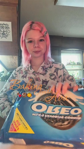 the halloween baking :) 🎃🍩 #halloween #baking #pinkhair #fypシ #fyp | halloween