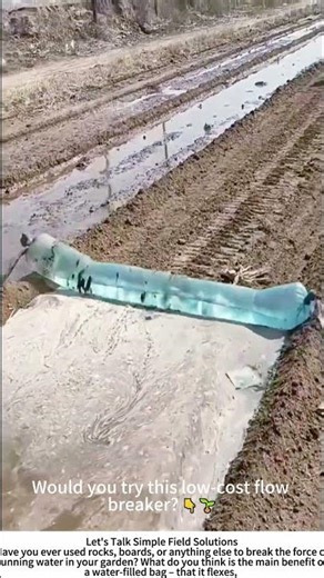 Erosion Hack – A Water Bag Slows Down Irrigation Flow 💧🧴