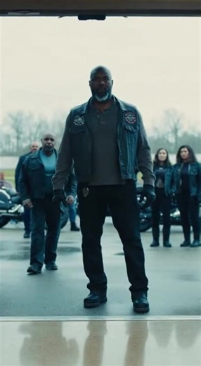 THEY POURED INDUSTRIAL GLUE ON MY HEAD FOR A TIKTOK. THEY DIDN'T KNOW MY LATE FATHER RAN THE TOWN'S BIGGEST MOTORCYCLE CLUB. Chapter 1: The Adhesive It didn't feel like a prank. It felt like cold, heavy slime hitting my scalp, instantly soaking through the thin fabric of my hood and plastering it to my skull. I didn't even have time to scream. The smell hit me second—a chemical, stinging scent of industrial adhesive. The kind used to bond wood to concrete. And then came the sound. That high-pitc