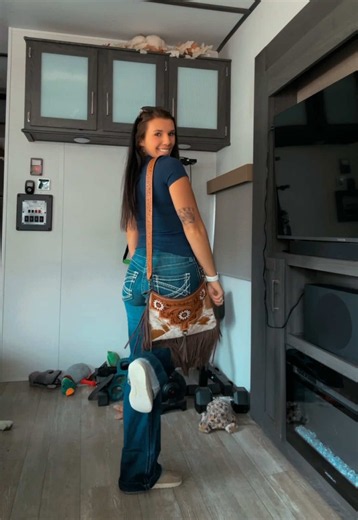 Ariat Jeans Western Fashion: Styling Ariat for a Western Look