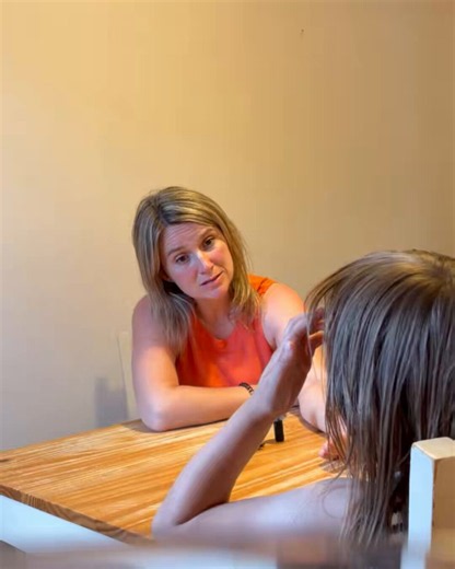 Whats wrong with this video.....An MP with a 6 year old using social media???? This is the problem; parental control.