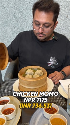 Rs 200 vs Rs 2000 Momo in Kathmandu Nepal | Hmm