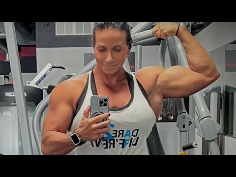 She Is a Huge Muscle Female Bodybuilder | Teresa Iwanik IFBB Pro