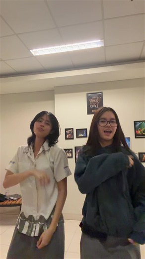 Sabine and Kezia: The Cutesquad LADancers We Ballin' Moment