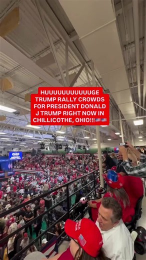 HUUUUUUUUUUUUUGE TRUMP RALLY crowds for President Donald J Trump this evening in Chillicothe, Ohio! @potus @realdonaldtrump @teamtrump @trumpwarroom @whitehouse 📸: @jared.petry.1 🇺🇸🇺🇸🇺🇸🇺🇸