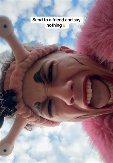 This trend was so difficult #upsidedown #ceelogreen #handstand #trend | handstand