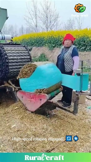 Hand Wrapping vs. This EPIC Automatic Baler!🚜 Watch the Machine Win the Efficiency Battle! #farming