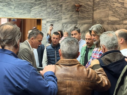 Δήμος Λαρισαίων: Ορκίστηκαν 13 μόνιμοι υπάλληλοι - Θ. Μαμάκος: «Βούληση για ενίσχυση με μόνιμο προσωπικό» (φωτ.) - larissanet.gr