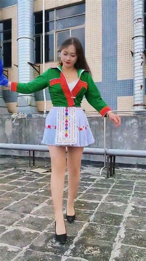 Nkauj hmong ntxim hlub tshaj plaws