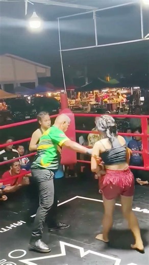 Girl Boxing Power & Amazing Punches 🥊🔥 #GirlBoxing #Boxing #Shorts