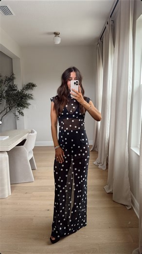 Ella Cobb on Instagram: "*no notes* @amazonfashion slayyyyyyy heart + comment & I’ll send you details on how to shop this outfit! & Save this post for inspo!! SIZES IM WEARING: Bikini - xs Dress - small, runs tight in a good way #holidayparty #amazonfashion #amazonoutfit #affordablefashion holidayoutfit AmazonInfluencer"