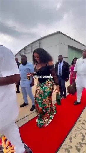 Davido Afrobeats Hit — Official ĐAVĐØ Video