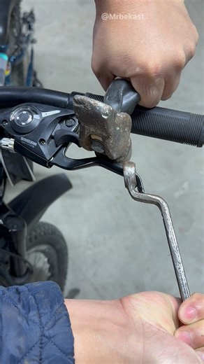 🏍️ Fix a Bent Motorcycle Brake Handlebar in Minutes — Simple Repair Trick!