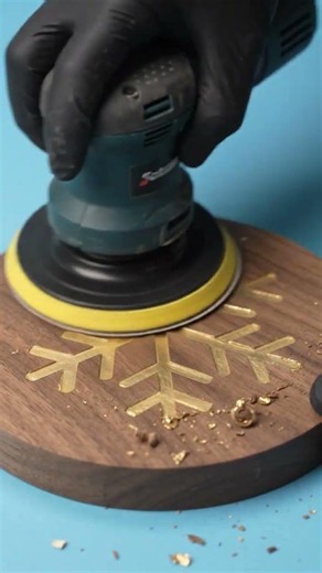 Snowflake Wood Carving & Molten Gold Inlay | Oddly Satisfying ASMR