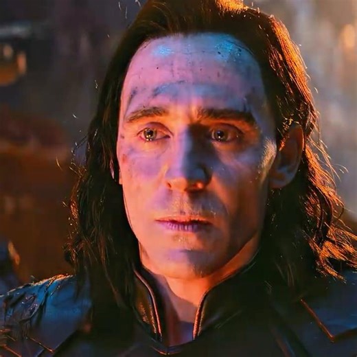 The Moment Loki Chose Thor Over The Tesseract