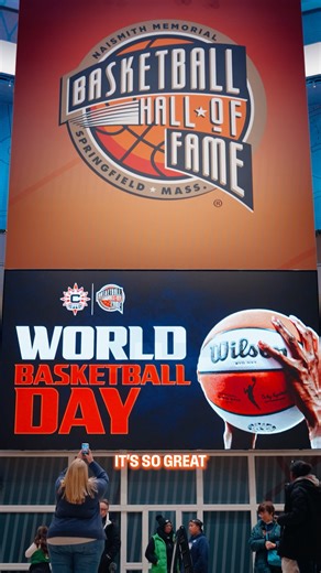 To celebrate World Basketball Day, we took to the Basketball Hall of Fame in Springfield, MA! We were able to connect with our community with an open gym and explore the museum all afternoon ⛹️‍♀️ Read more about our World Basketball Day celebration here: bit.ly/45bURw2 | Connecticut Sun