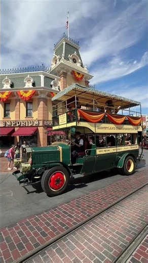 Don’t miss this at Disneyland!🎃 #disney #parade #disneyland #villain #princess #disneyparade