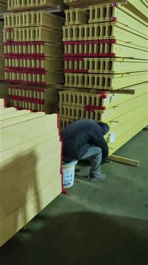 Zhuniu h20 beam formwork manufacturer is producing! #h20 #h20beam #beamplywood