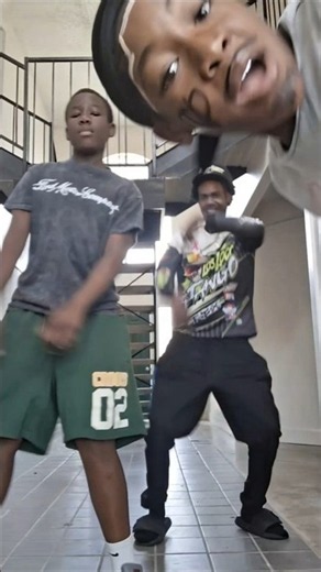 Son Daughter And Dad Hits The 50/50 Twins "Bounce" TikTok Challenge 🤣 #tiktok #fyp #reels #dance