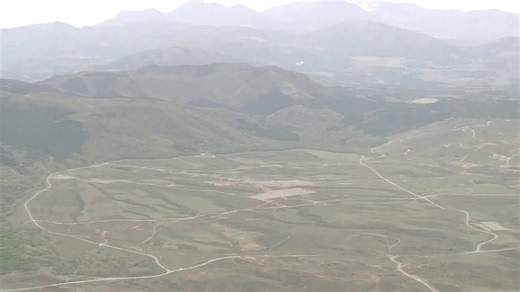 A 120mm round reportedly detonated inside a Japanese Type 10 tank during live fire training earlier today. The damage can be seen in the video below starting around the 0:24 mark ⬇️The incident happened at the Hijudai training area in Oita Prefecture & three crew members, who were in the turret, were killed due to the explosion.The driver reportedly survived but suffered severe burns.The Type 10 is a relatively modern tank with a domestically produced 120mm smoothbore auto loader main gun.Train 