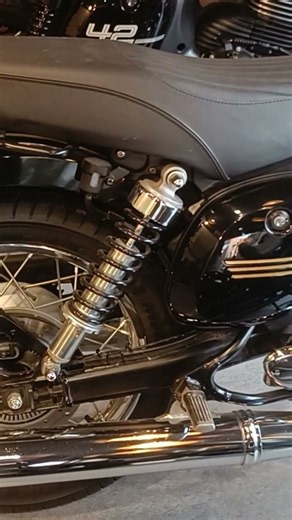 Both Have Good Ground Clearance || Bullet 350 Vs Jawa 350 || #2026 #Bullet #350 || #Royal #Enfield