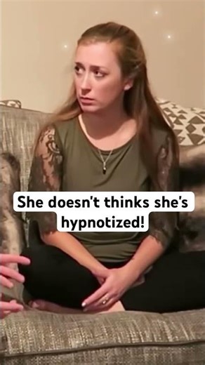 She doesn't thinks she's hypnotized! #hypnosis #funny # shorts #comedy