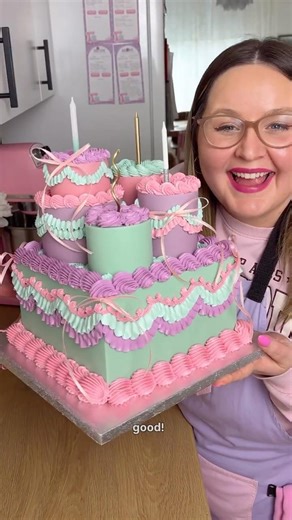 How to make stacked cakes EASY 🎂➡️www.frostform.com