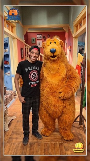 Bear In The Big Blue House | 29 Years Selfie 🎉🧡📺🤳🏾 | JB Entertainment Adventures #nostalgia