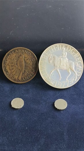 1959 New Zealand Bronze Penny Vs 1977 Silver 25 New Pence – MAGNET SLIDE TEST! 🧲🪙