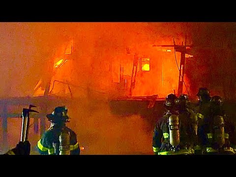 MAJOR FIRE~FDNY BOX 1464~FDNY BATTLES 3RD ALARM IN CABANAS AT SILVER GULL BEACH CLUB BREEZY POINT.