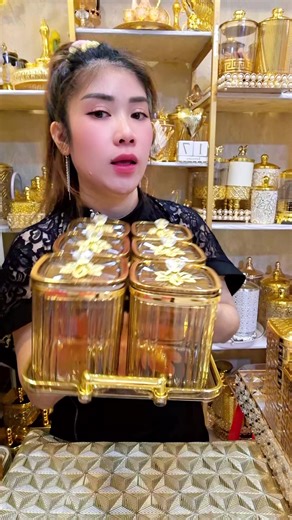 Elegant 6-Piece Container Set for Festivities