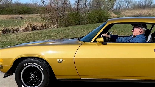 Painting factory style Z28 stripes on a gold Camaro