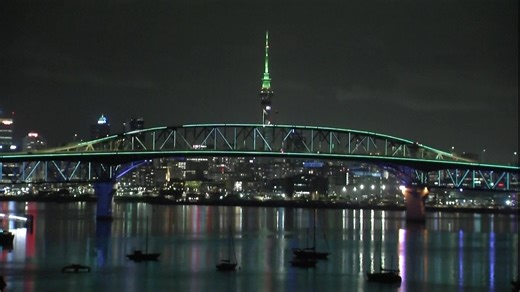 New Zealand welcomes in the 2026 New Year with a fireworks display from the Auckland Sky Tower. #newyear #2026 #auckland #newzealand #aucklandskytower #fireworks #happynewyear #live #Reuters #News Keep up with the latest news from around the world: https://www.reuters.com/ | Reuters