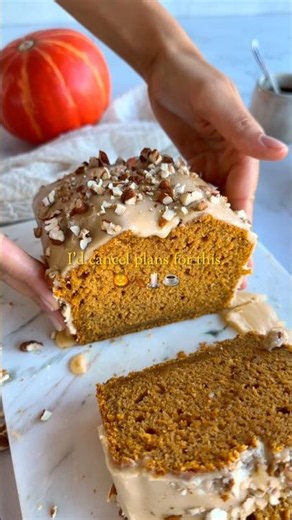 the BEST pumpkin bread 🍂🕯️