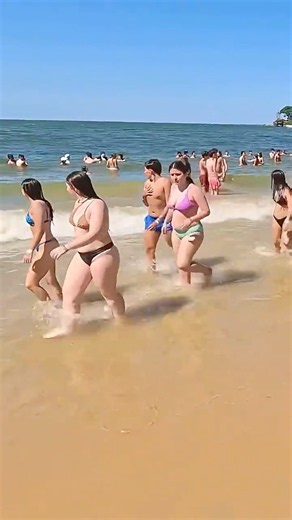 🇧🇷 Balneario Camboriu Beach A Sunny Day