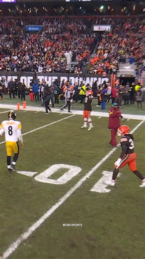 Devin Bush exchanged words with Rodgers after the Steelers final offensive possession | CBS Sports