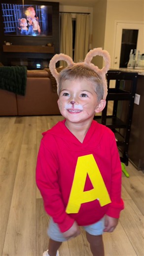 Cheese ball man!!! #fyp #halloween #alvinandchipmunks | alvin and chipmunks costume