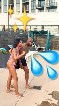 It’s time to do the ice bucket pool jump challenge. On 3 let’s goooooo !!!