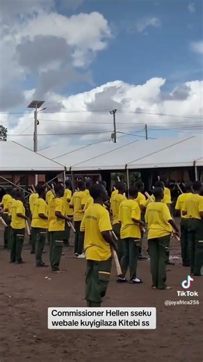 Commission hellen sseku and Alien 👽 skin legendary